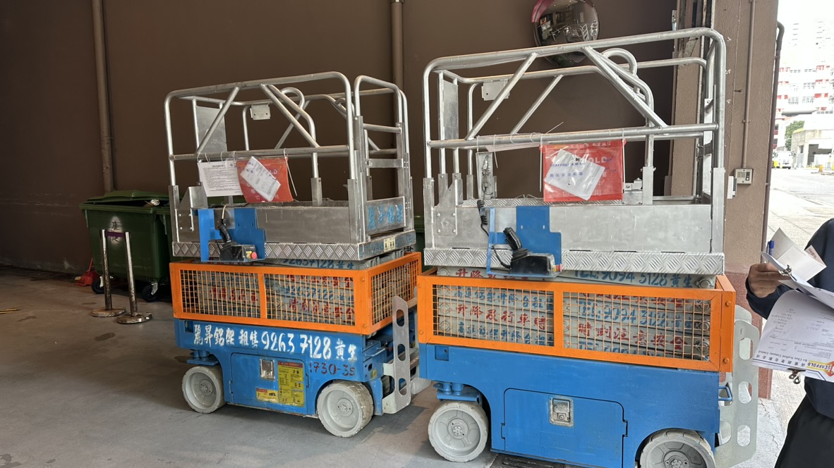 085451EA-7A66-4A1A-BCF6-29BFA9171E22_1_105_c